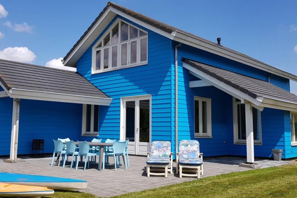 The Blue House - Luxurious Waterfront Villa Zeewolde Exterior foto